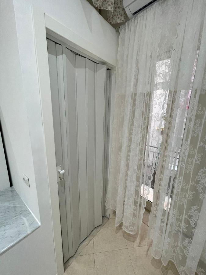 B&B Nonna Concettina เนเปิลส์ ภายนอก รูปภาพ